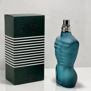 🔹 نت اولیه (Top Notes): ترکیب تازه و انرژی‌بخش مانند نارنگی، ریحان، ترنج یا گلابی (بر اساس نسخه) 🔹 نت میانی (Heart Notes): یاسمن، دارچین، ادویه‌های لطیف